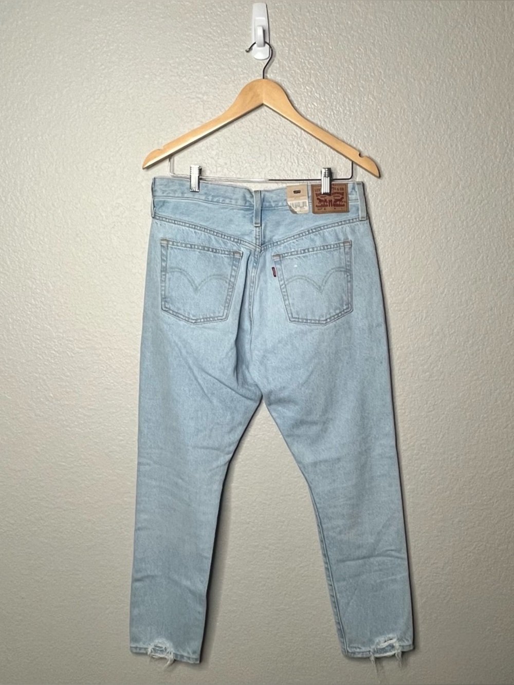 NEW Levi’s 501 Original Fit Light Wash Jeans 29x28 Distressed Straight Leg NWT - Picture 6 of 11